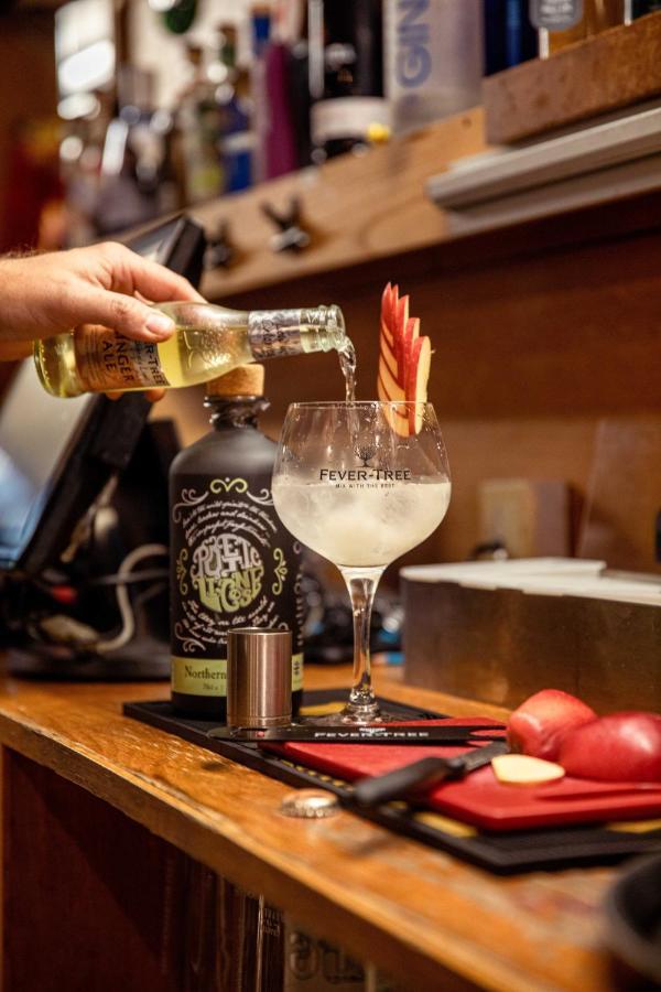 King'S Head Inn 란제니스 외부 사진