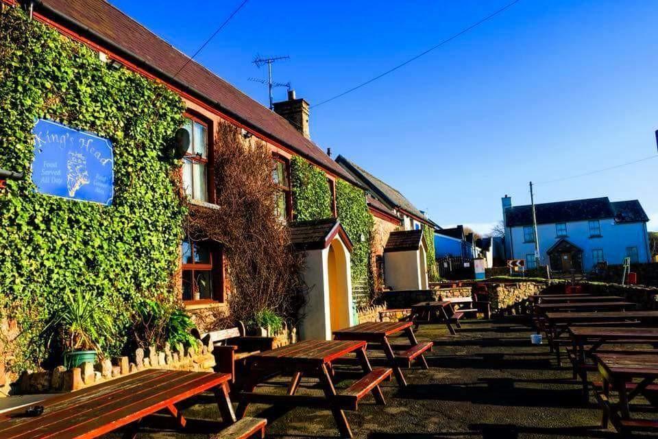 King'S Head Inn 란제니스 외부 사진